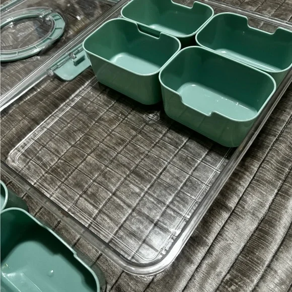 Storage Container - Picture 3 of 5